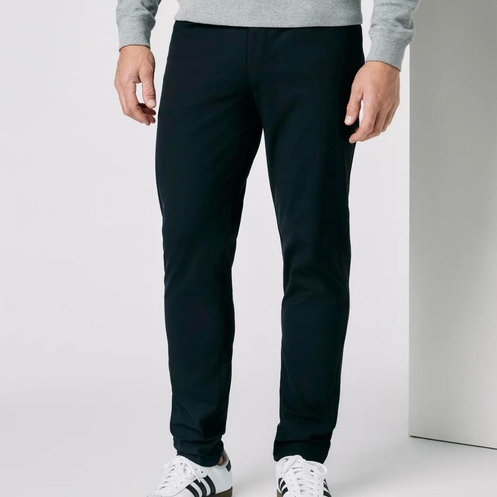 Vuori Meta Pants Men's 30 Slim Fit 5-Pocket Athletic Performance Trousers Golf